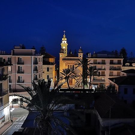 Casa Margherita, Centrale A Due Passi Dal Mare Bordighera Exterior foto
